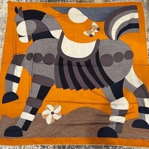 Authentic Brand new Hermes Mon Premier Galop shawl 140